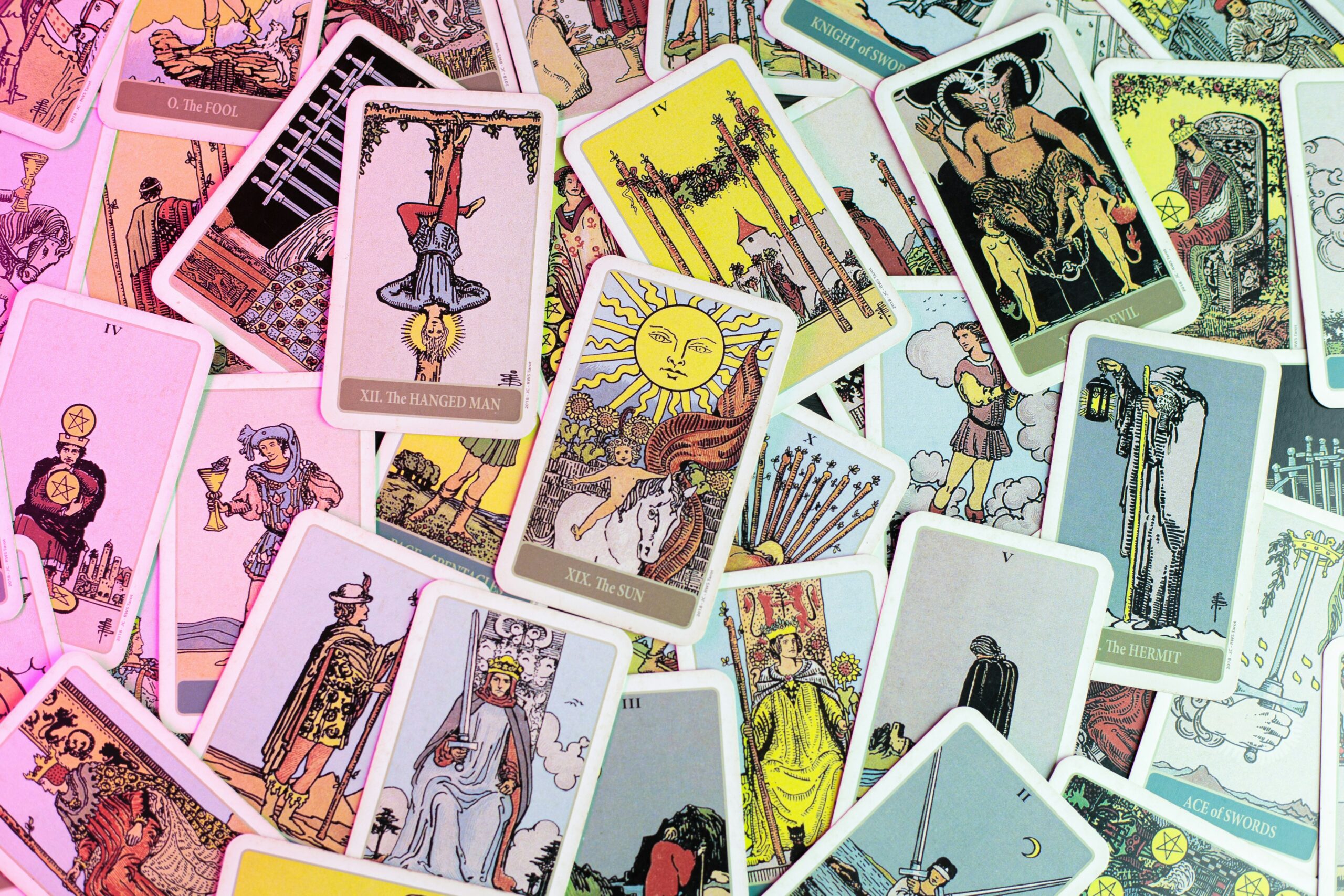 astrologia i tarot okładka